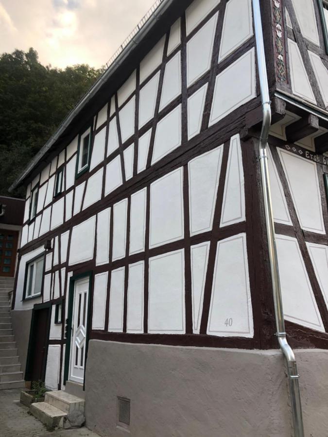 Schoene Ferienwohnung Gewoelbekeller Fachwerkhaus Bacharach Luaran gambar
